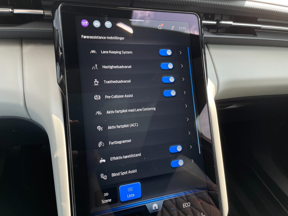 Ford Explorer 84 Premium Extended Range AWD 5d