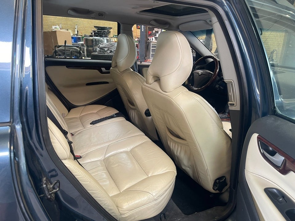 Volvo V70 2,4 D5 163 Summum aut. 5d