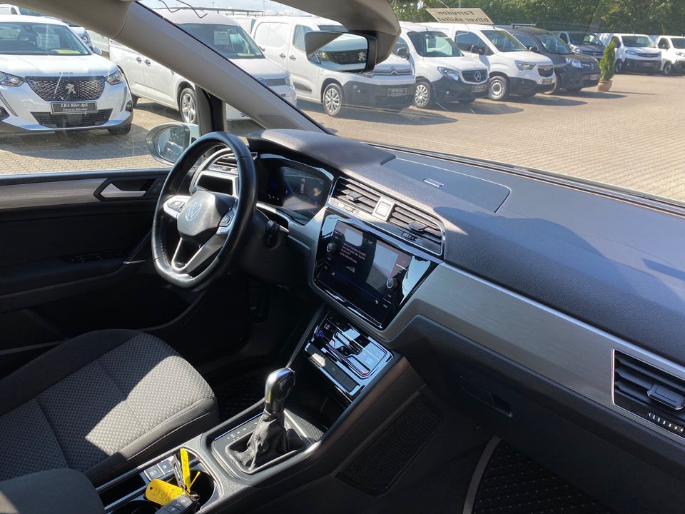 VW Touran 2,0 TDi 150 Comfortline DSG Van 5d
