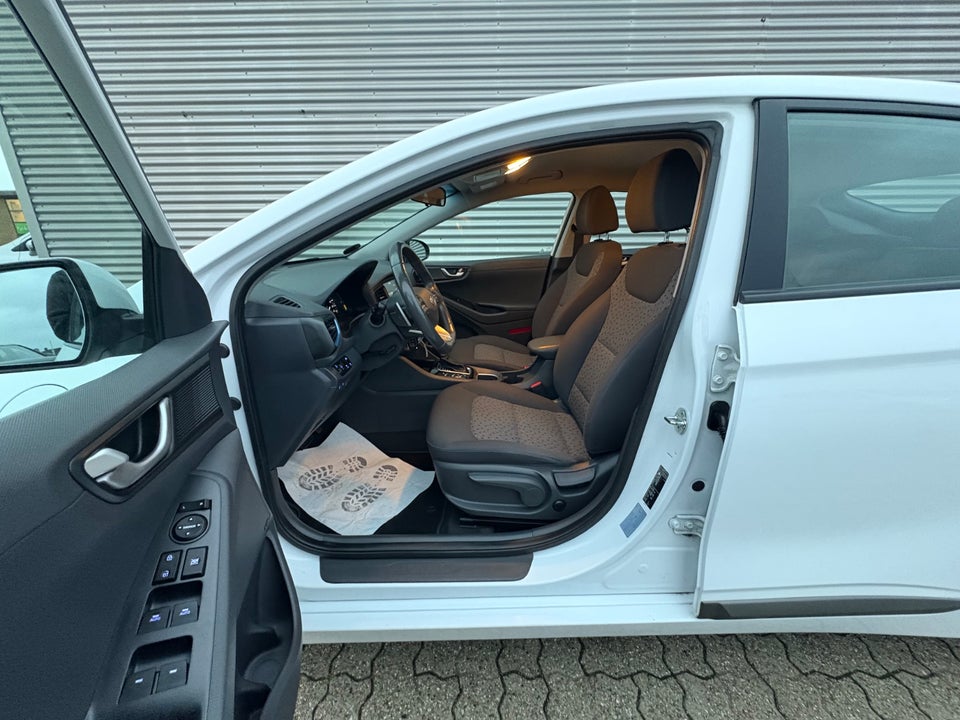 Hyundai Ioniq 1,6 PHEV Trend DCT 5d