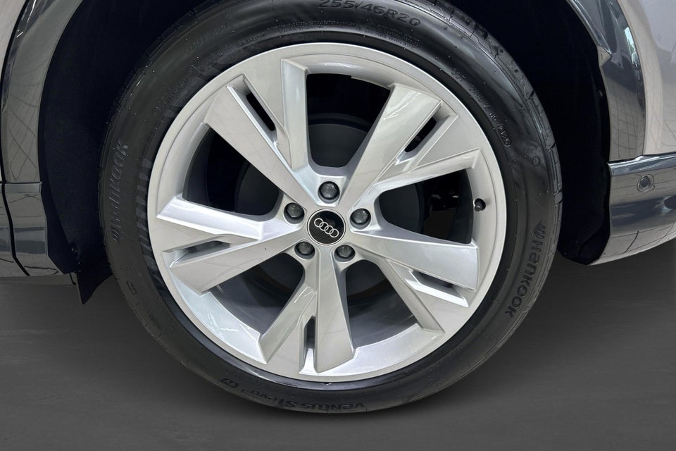 Audi Q4 e-tron 45 S-line Edition 5d