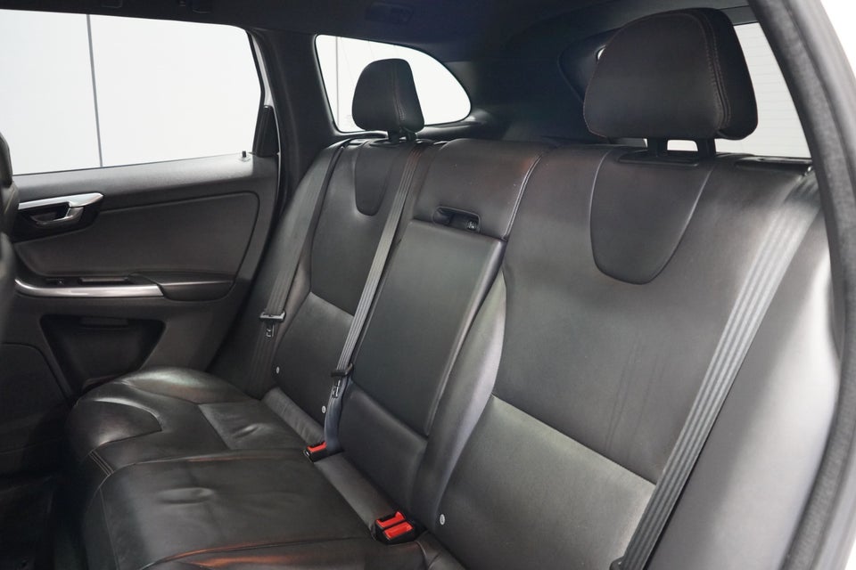 Volvo XC60 2,0 D4 190 Momentum aut. AWD 5d