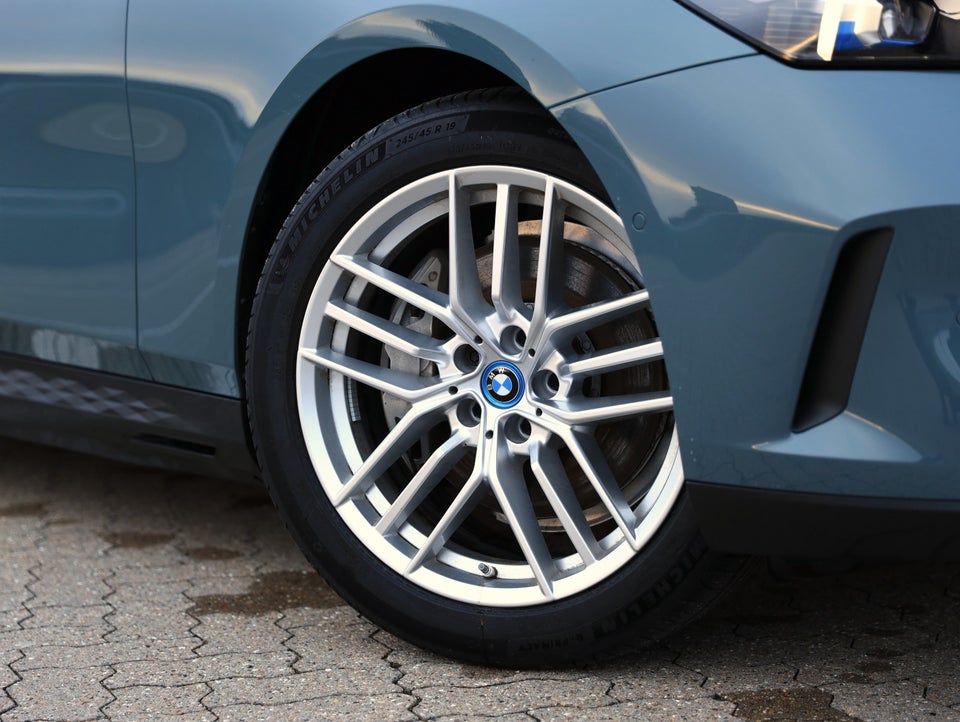 BMW i5 eDrive40 Fully Charged 4d