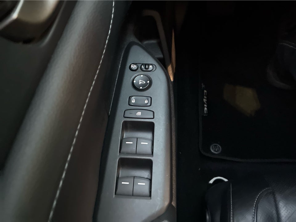 Honda Civic 1,5 VTEC Turbo Sport Prestige 5d