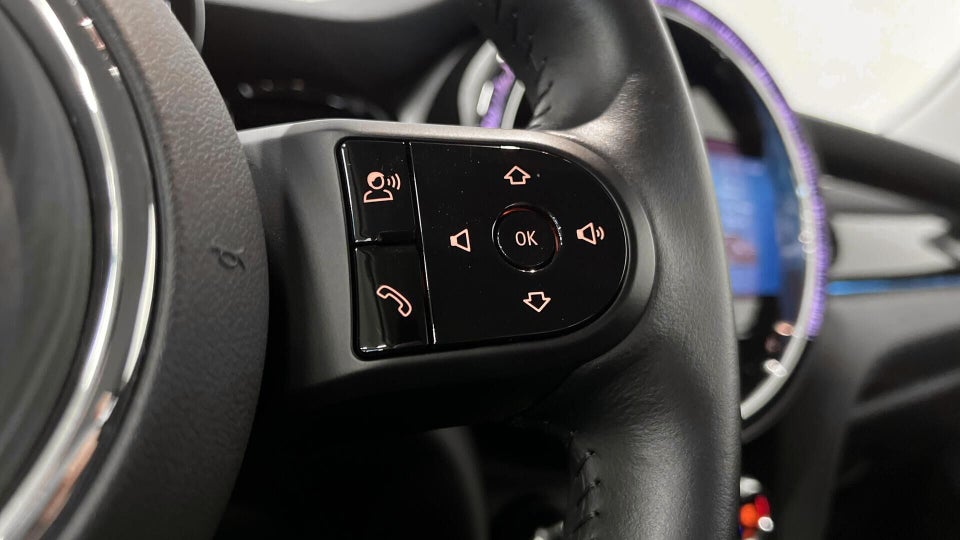 MINI Cooper SE Essential 3d