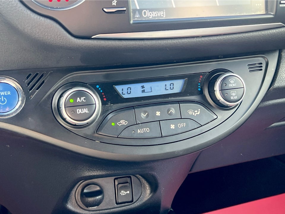 Toyota Yaris 1,5 Hybrid H3 Limited e-CVT 5d