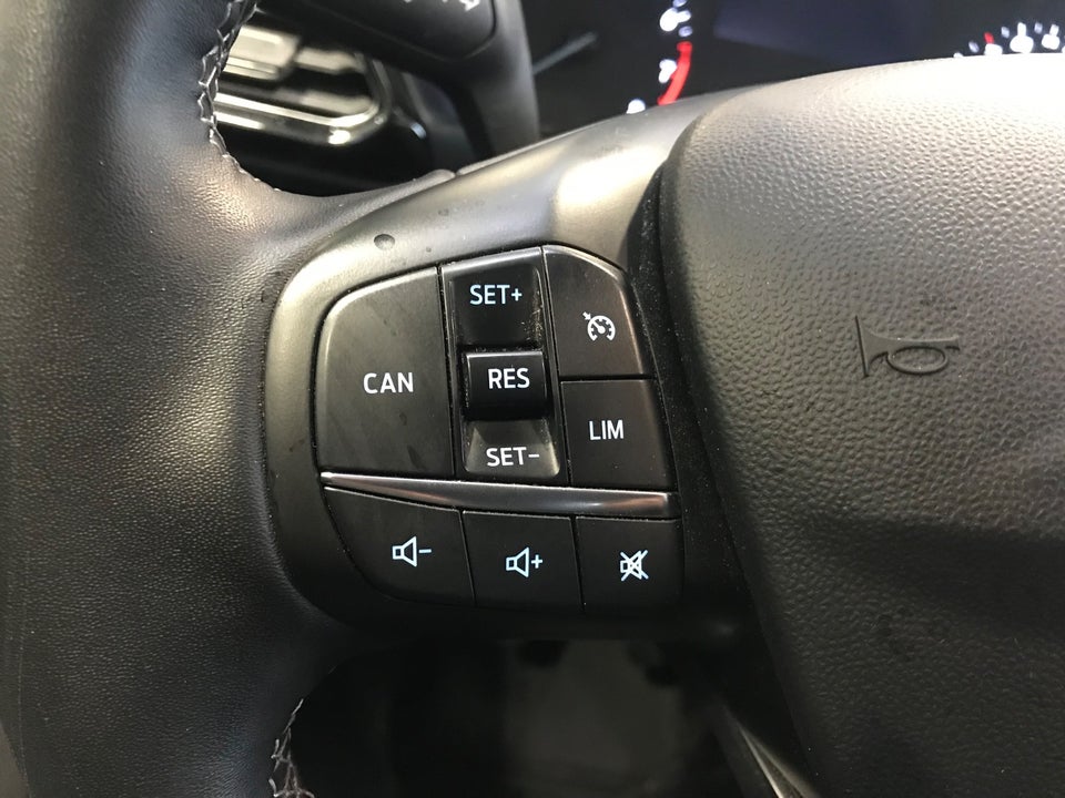 Ford Fiesta 1,0 EcoBoost mHEV Titanium 5d