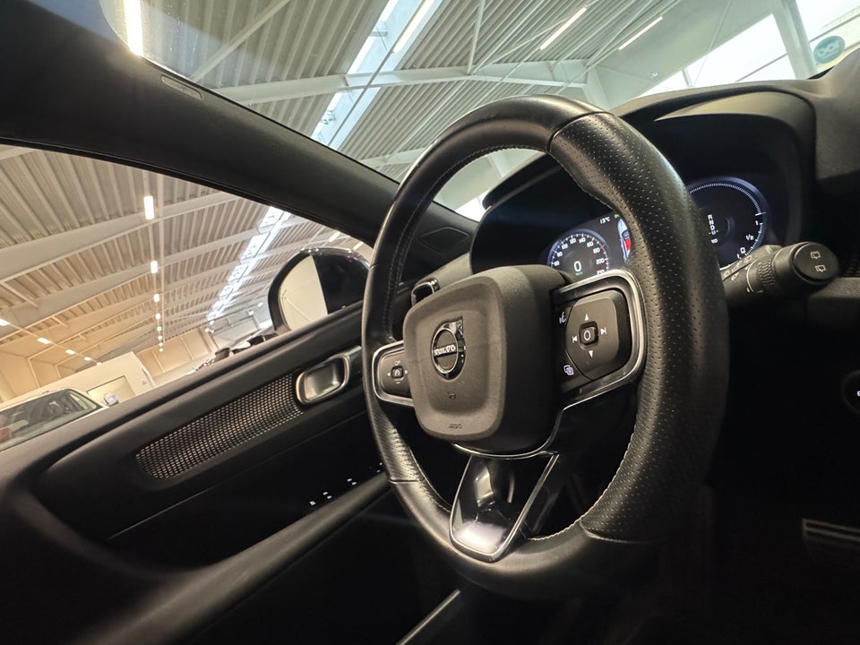 Volvo XC40 1,5 T4 ReCharge R-Design aut. 5d