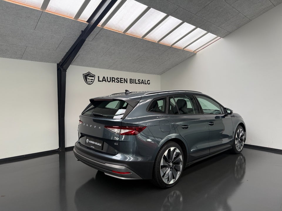 Skoda Enyaq 60 iV Suite 5d