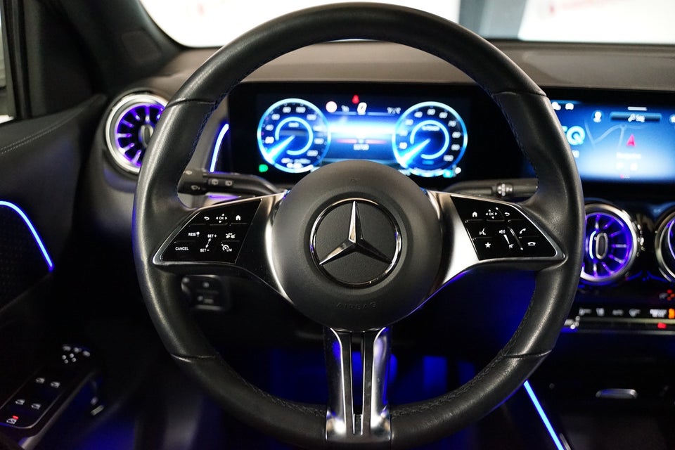 Mercedes EQB250+ Progressive 5d