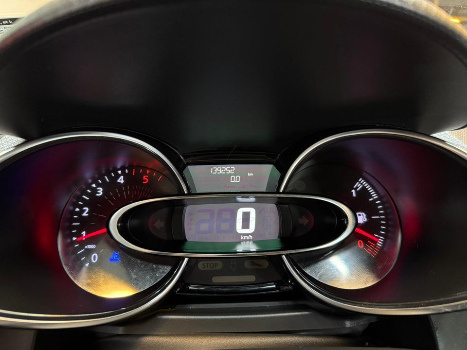 Renault Clio IV 1,5 dCi 90 Limited Sport Tourer 5d