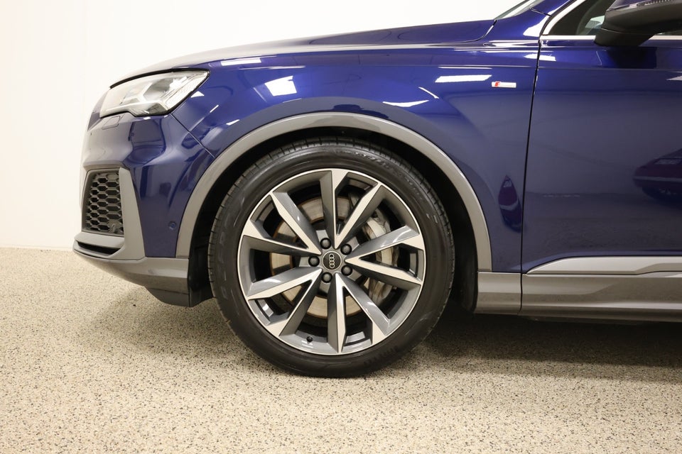 Audi Q7 55 TFSi e S-line quattro Tiptr. 5d