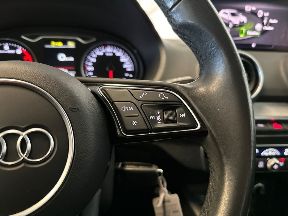 Audi Q2 35 TFSi Prestige S-tr. 5d