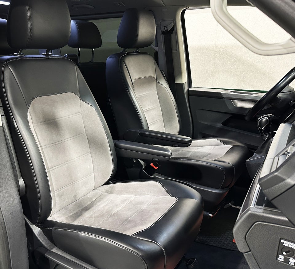 VW Multivan 2,0 TDi 199 Highline DSG kort