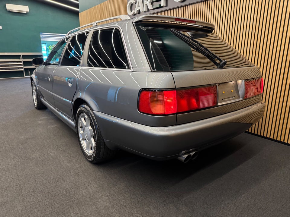 Audi S6 2,2 Avant 5d