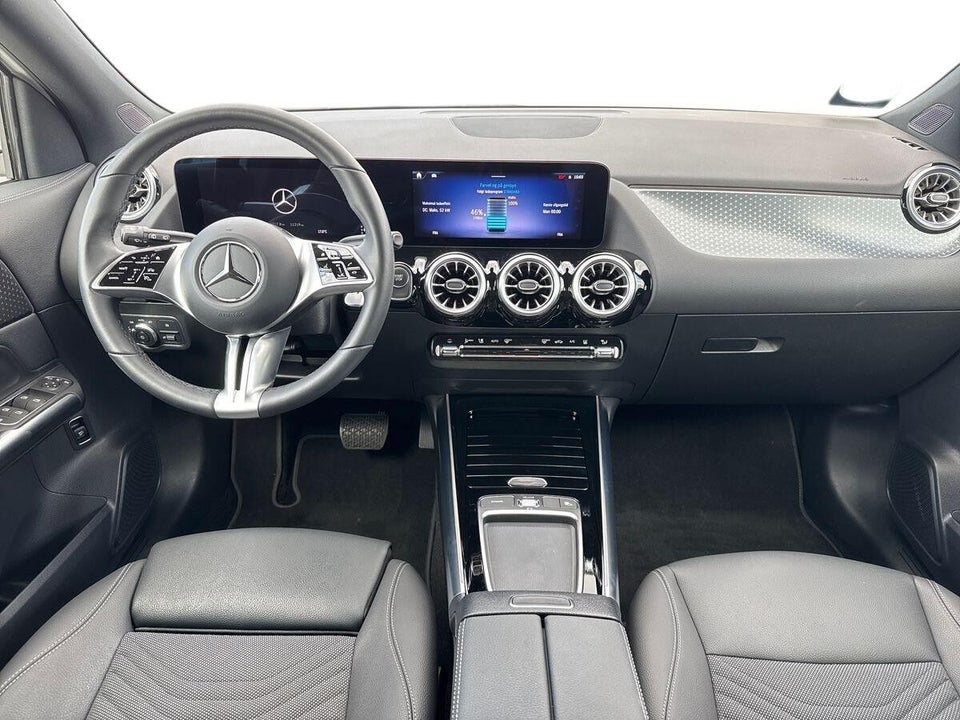 Mercedes EQA300 Progressive 4Matic 5d