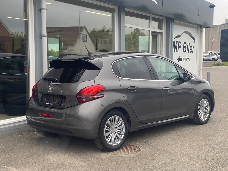 Peugeot 208 1,5 BlueHDi 100 Prestige Sky 5d