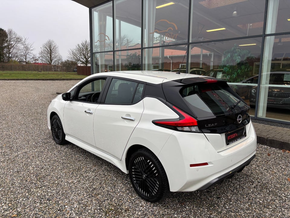 Nissan Leaf 59 e+ Acenta 5d