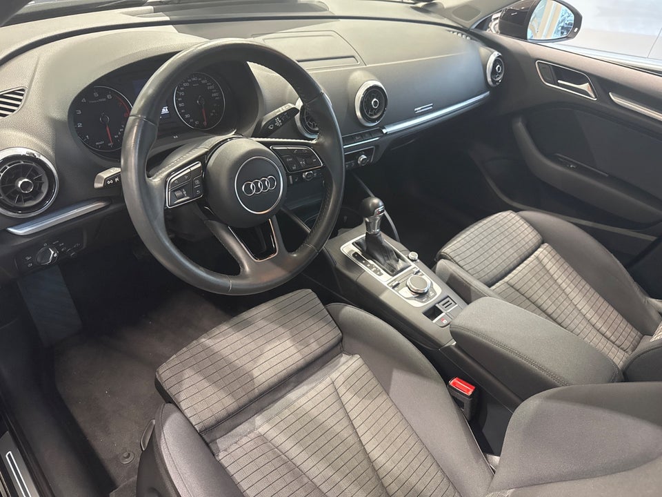 Audi A3 35 TFSi Sport Limited Sportback S-tr. 5d