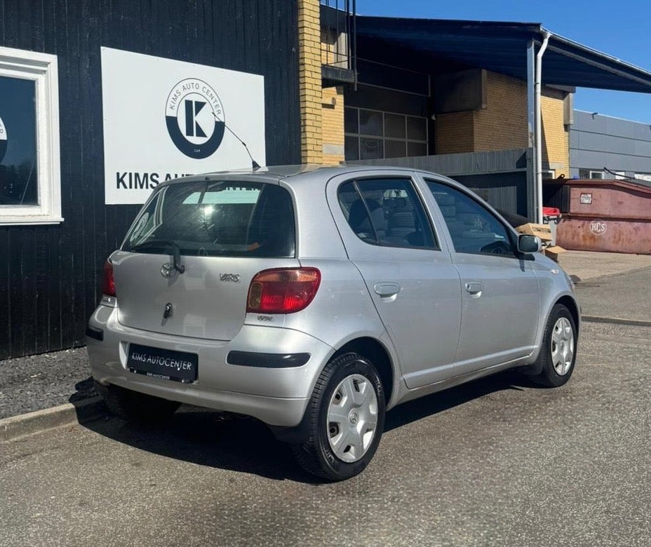 Toyota Yaris 1,0 Sol MMT 5d