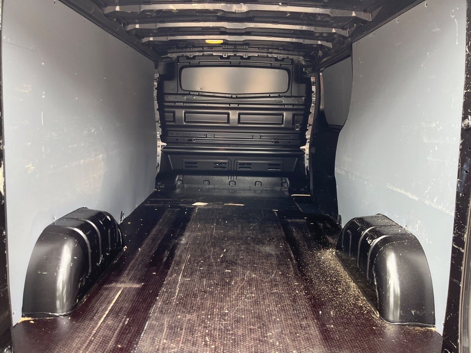 Renault Trafic T29 2,0 dCi 120 L2H1