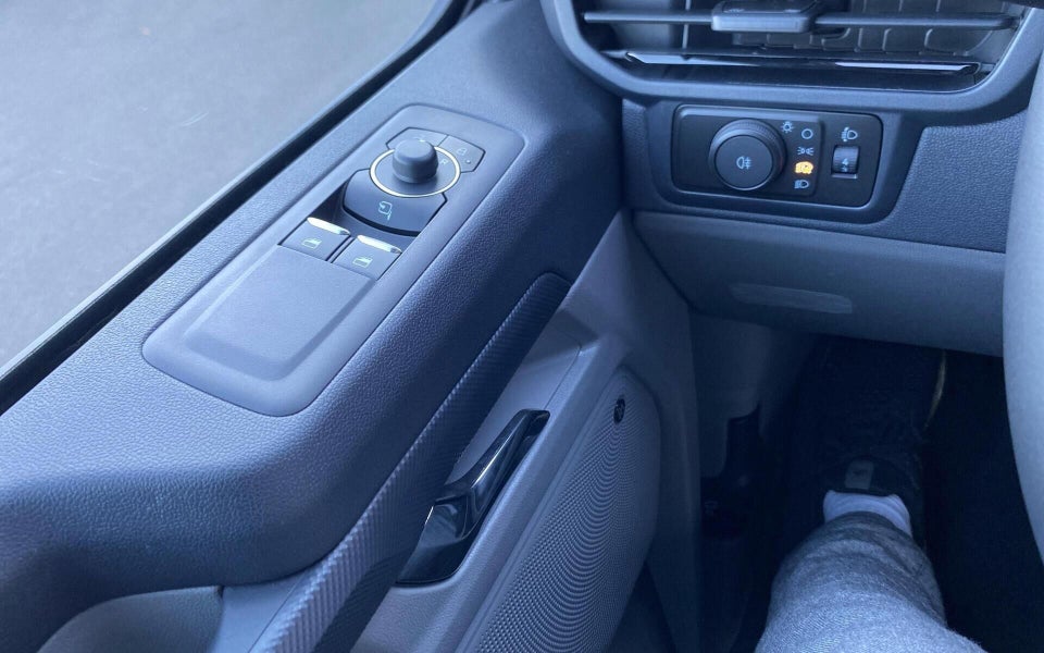 Ford E-Transit Custom 320S 64 Sport