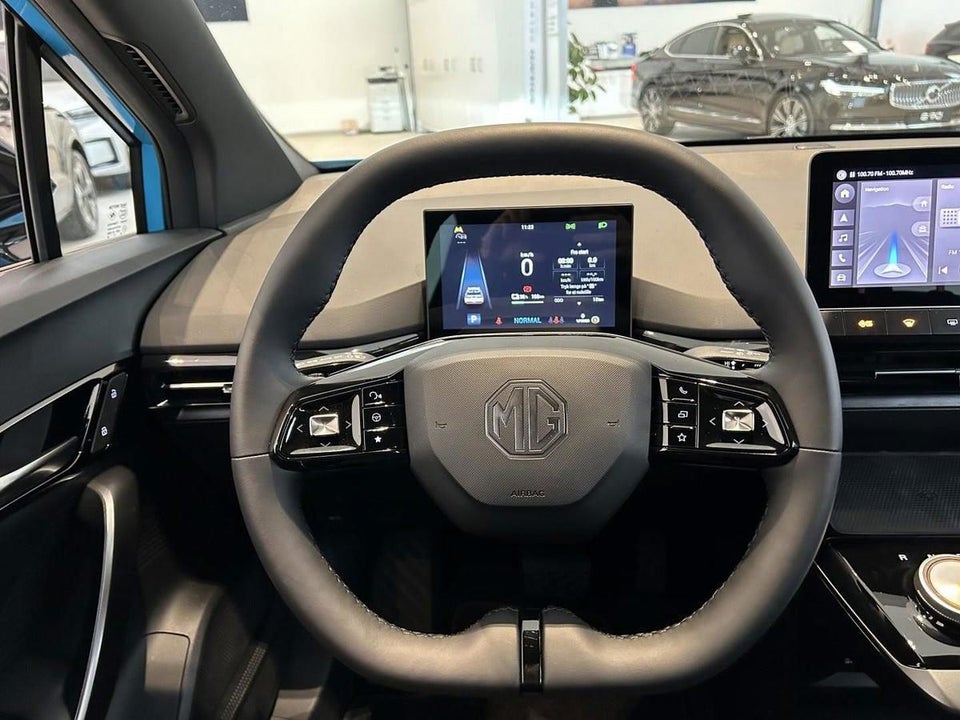 MG 4 77 Luxury Extended Range 5d