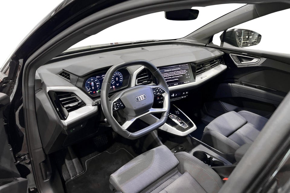 Audi Q4 e-tron 40 Progress 5d