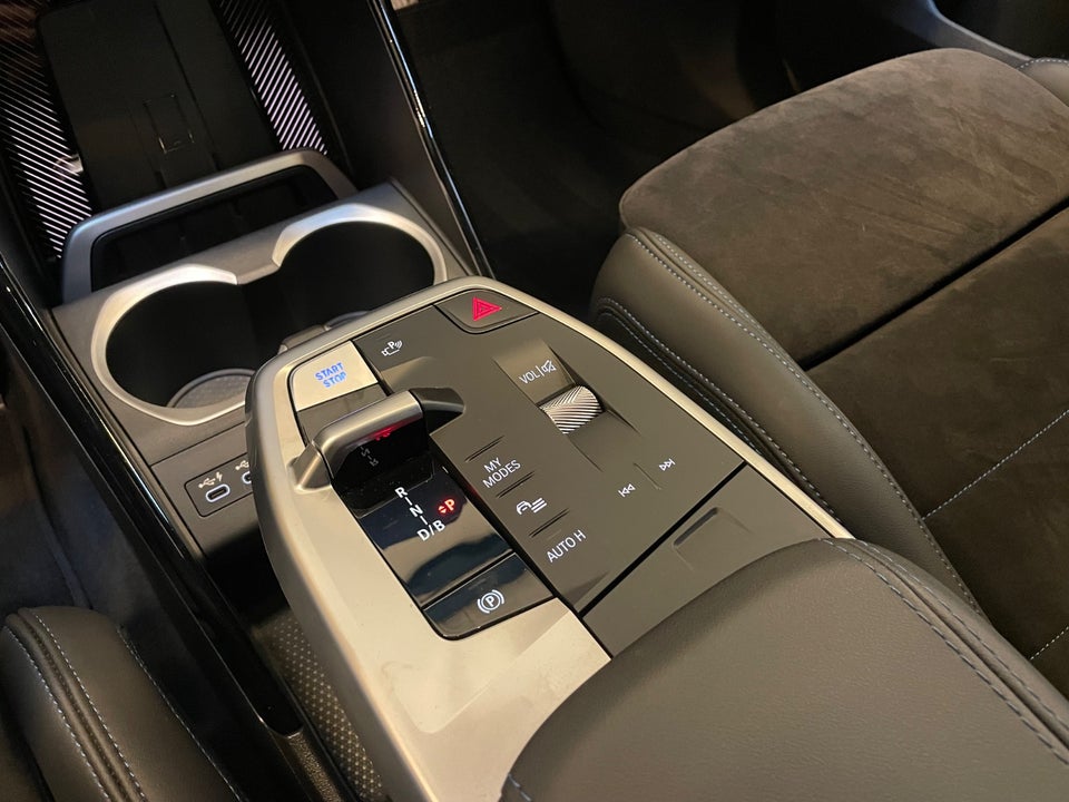 BMW iX1 eDrive20 M-Sport 5d