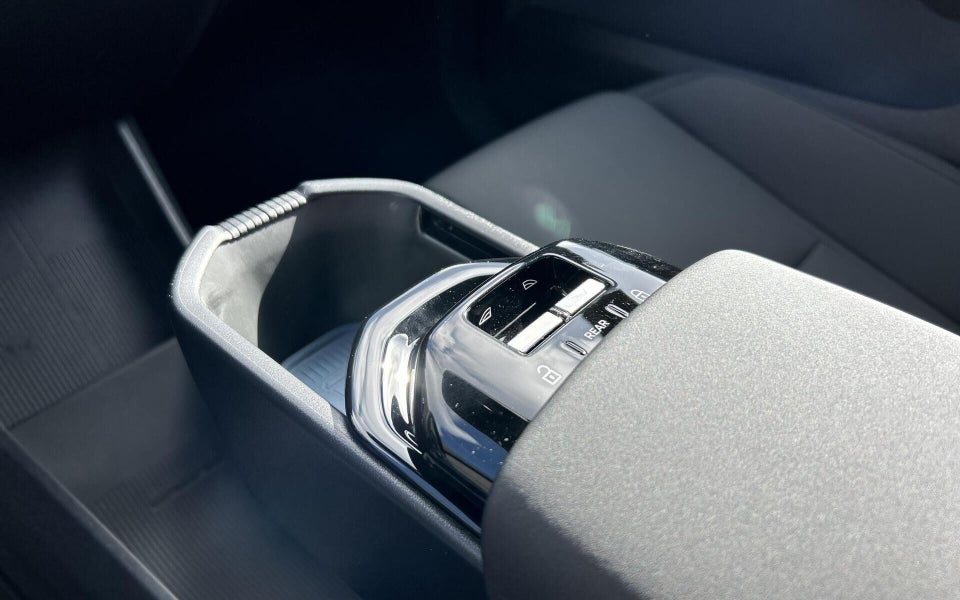 Volvo EX30 Standard Range Core 5d