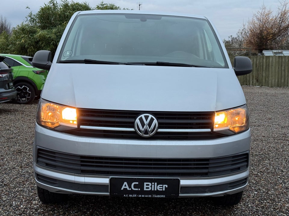 VW Transporter 2,0 TDi 140 Kassevogn lang