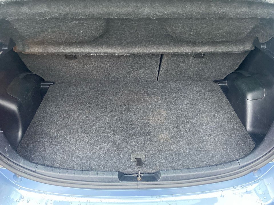 Toyota Yaris 1,3 VVT-i T2 5d