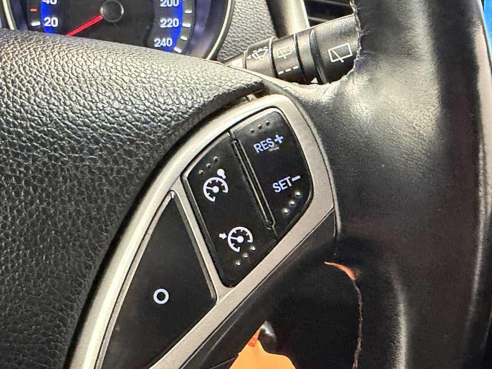 Hyundai i30 1,4 Trend 5d