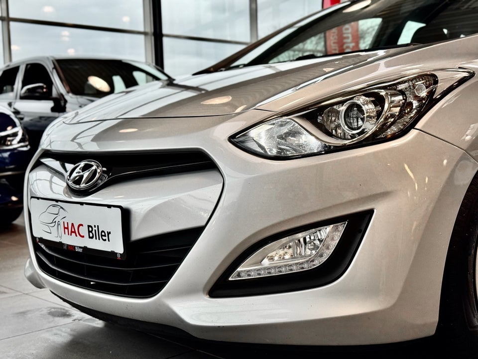 Hyundai i30 1,6 CRDi 110 XTR CW Eco 5d