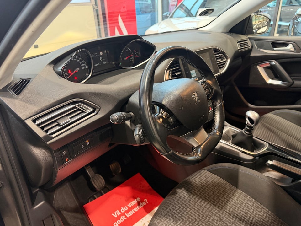 Peugeot 308 1,5 BlueHDi 130 Style SW 5d