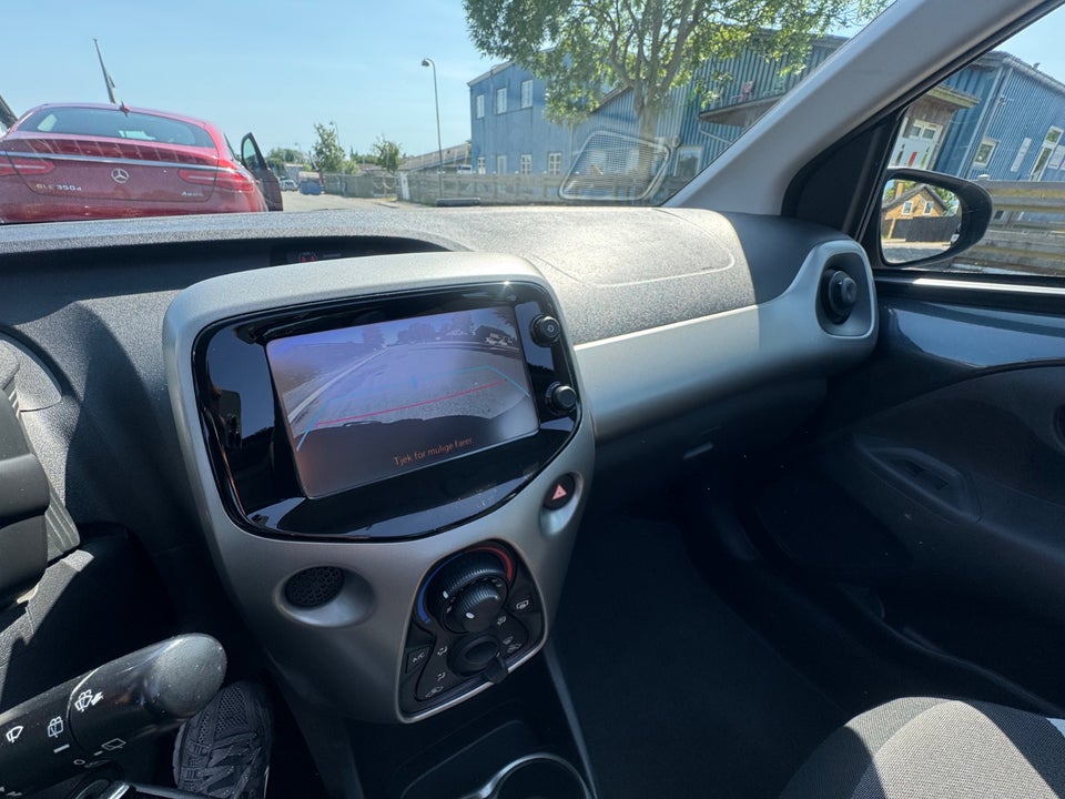 Toyota Aygo 1,0 VVT-i x-sky 5d