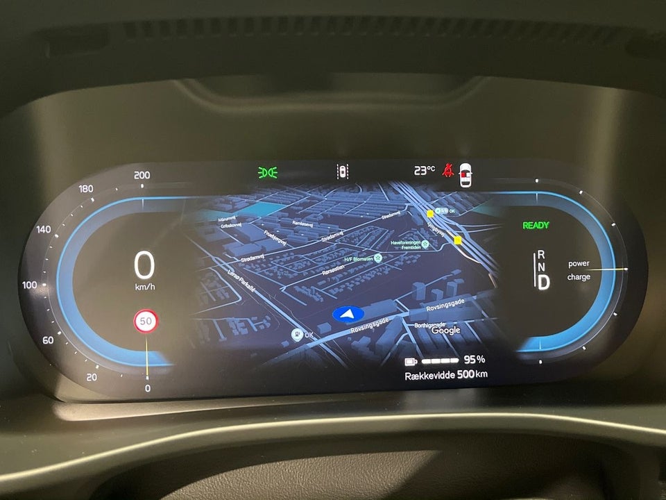 Volvo EX40 Extended Range Plus 5d