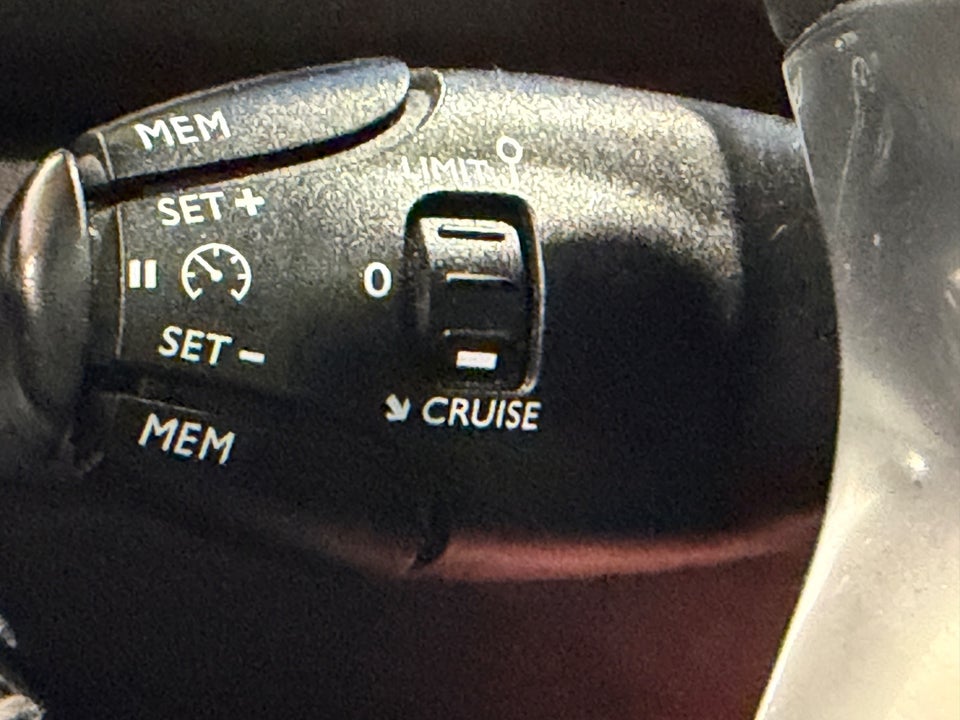 Peugeot 308 1,5 BlueHDi 130 Allure+ Sky SW 5d