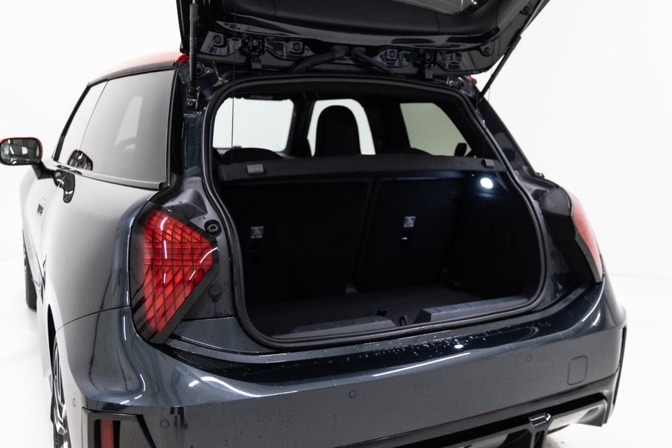 MINI Cooper E JCW Trim M 3d