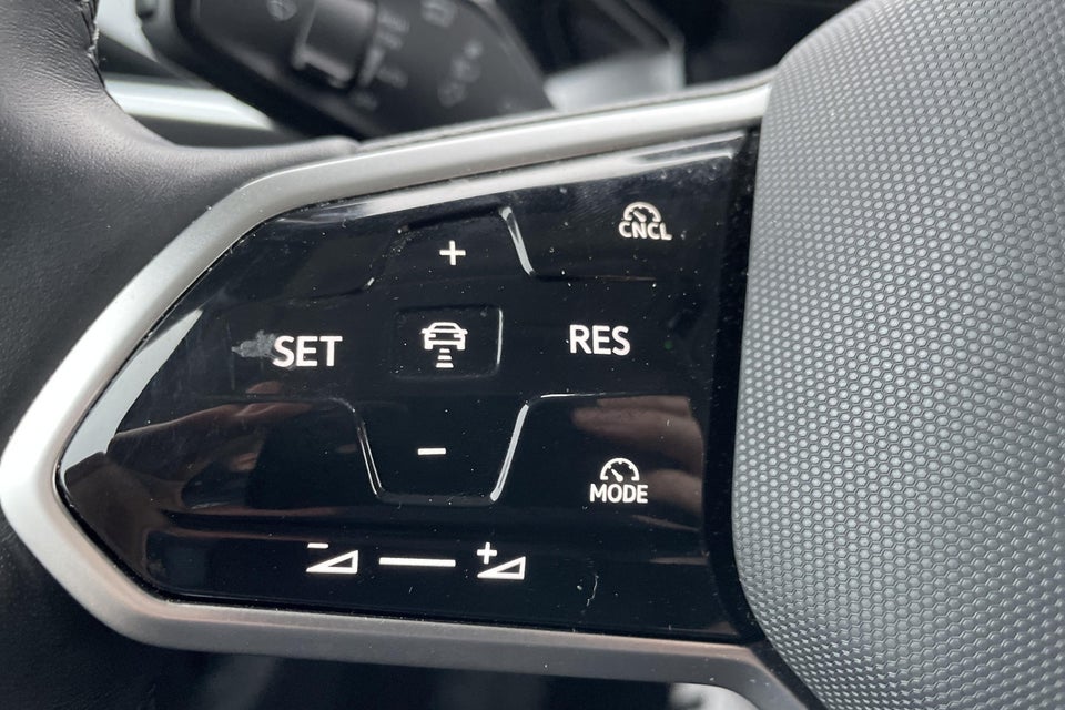 VW ID.Buzz 86 Life+ 7prs LWB 5d