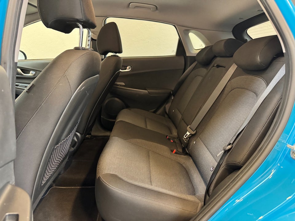 Hyundai Kona 64 EV Business 5d