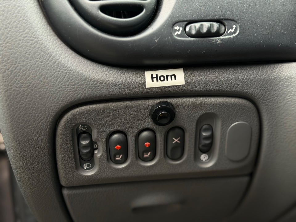 Renault Megane I 1,6 16V Expression 5d