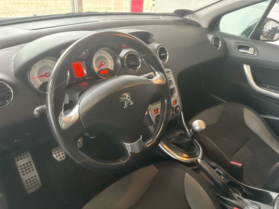 Peugeot 308 1,6 e-HDi 112 Sportium SW 5d