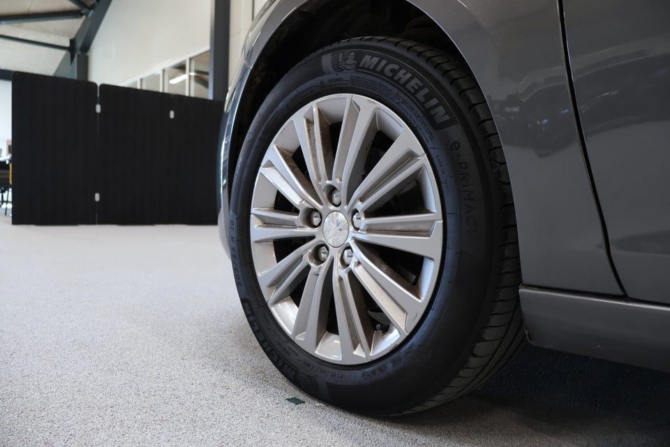 Peugeot 308 1,6 BlueHDi 120 Allure 5d