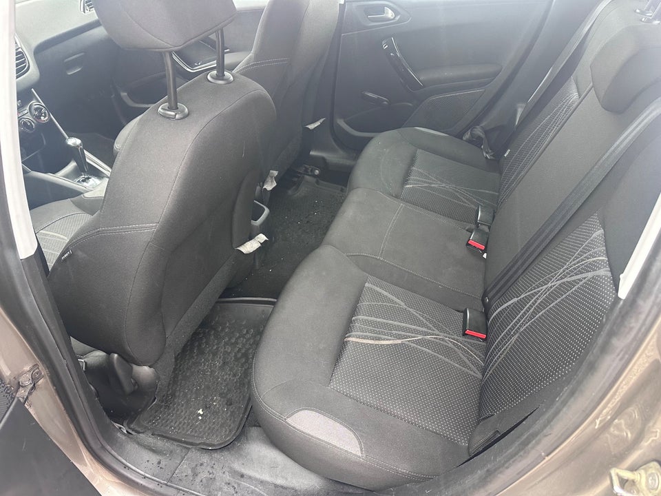 Peugeot 208 1,4 e-HDi 68 Access ESG 5d
