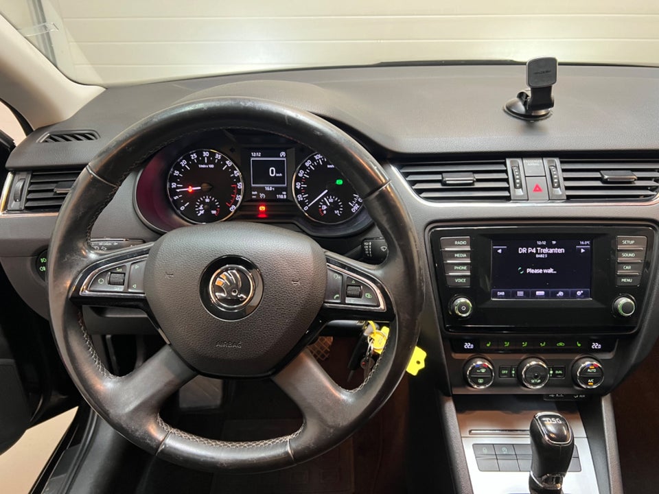 Skoda Octavia 2,0 TDi 150 Elegance Combi DSG 5d