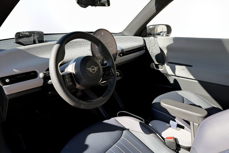 MINI Cooper SE Favoured Trim M 3d