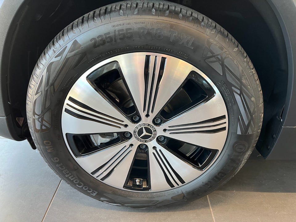 Mercedes EQA300 Progressive 4Matic 5d