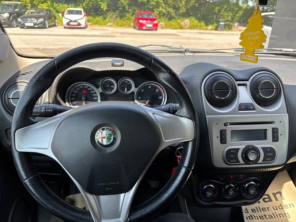 Alfa Romeo MiTo 1,3 JTDm 85 Distinctive 3d