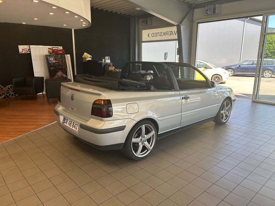 VW Golf IV 1,6 Comfortline Cabriolet 2d